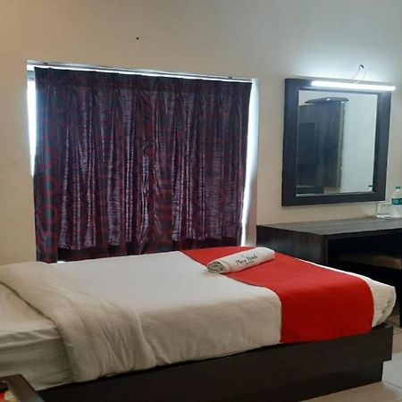 Plaza Hotel Trichy Tiruchirappalli Bagian luar foto