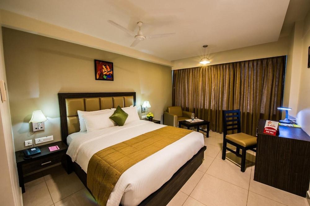 Plaza Hotel Trichy Tiruchirappalli Bagian luar foto