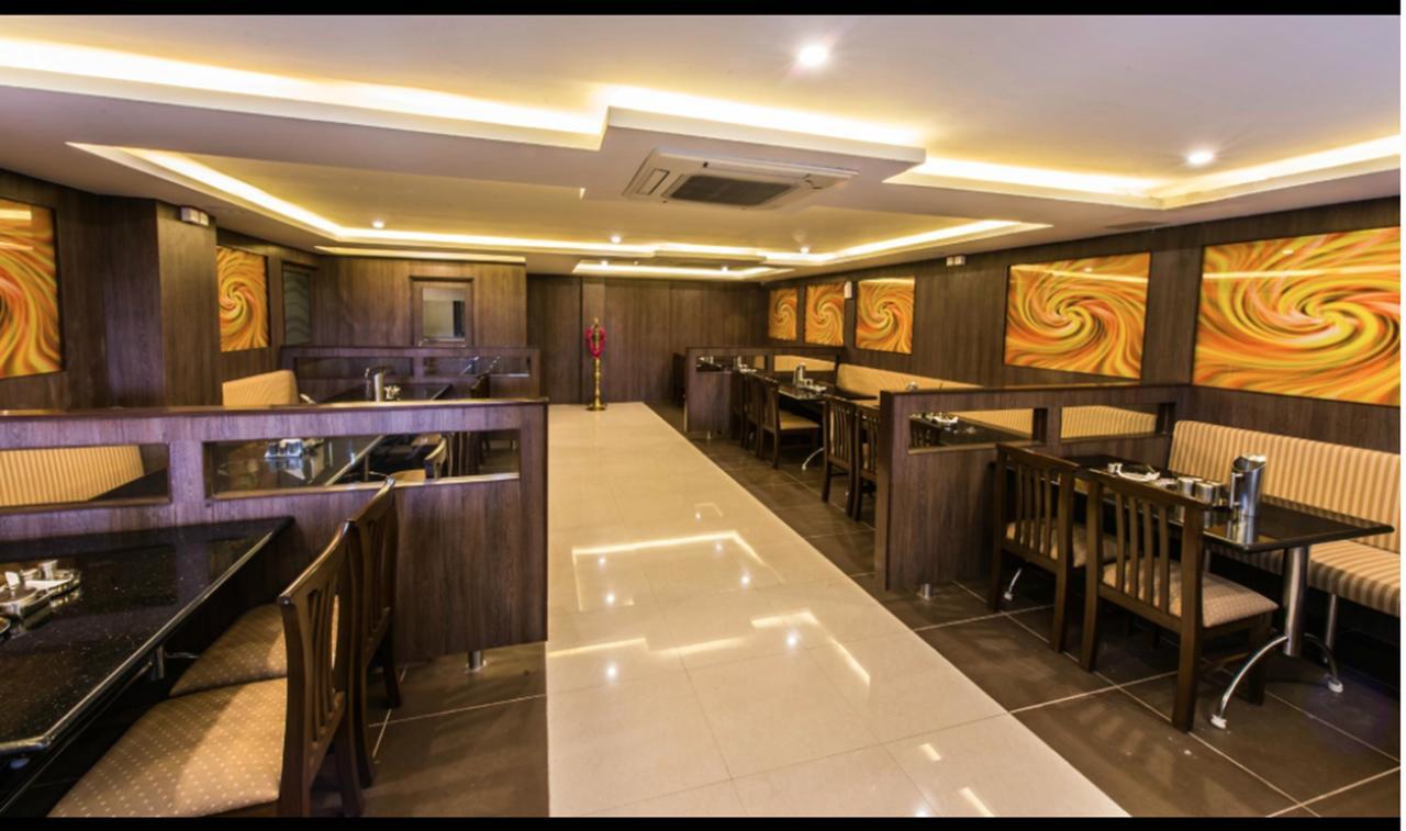 Plaza Hotel Trichy Tiruchirappalli Bagian luar foto